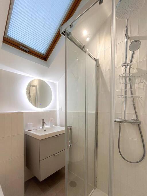 Le Cocoon Choisy-Le-Roi - Wifi, Parking Gratuit, Rer C Apartment Ngoại thất bức ảnh